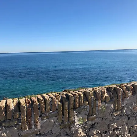 Apartamento Lovely Old Town Flat - Les Remparts *