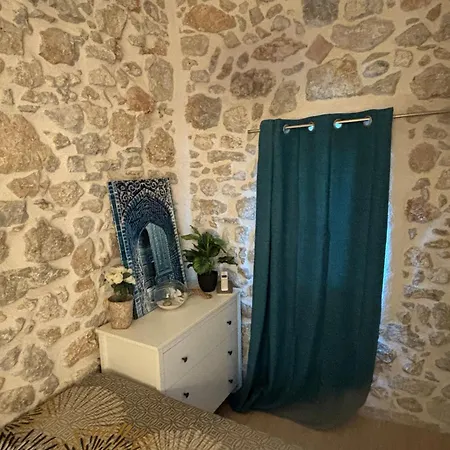 Lovely Old Town Flat - Les Remparts Apartamento *