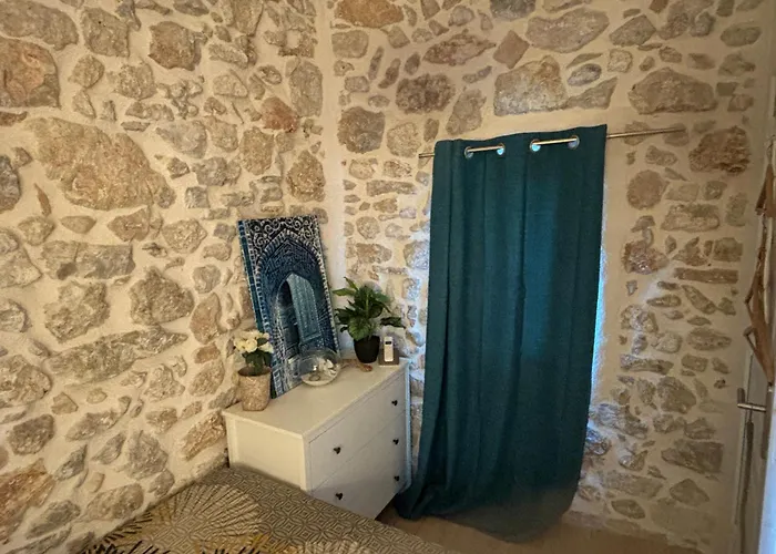 Lovely Old Town Flat - Les Remparts Apartamento *